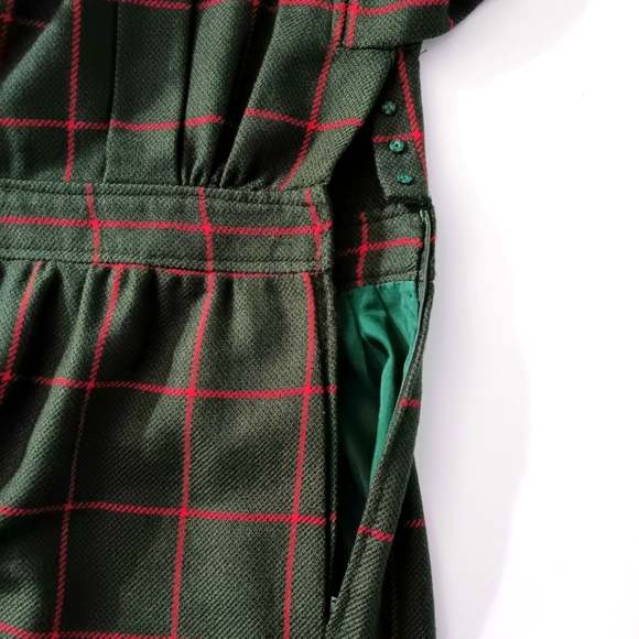 VTG Valentino Boutique! Wool knit houndstooth midi w structured shoulders. Sz 10 - Picture 15 of 16